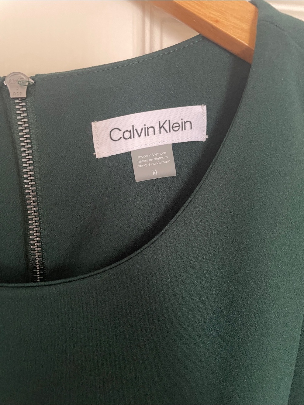 💚 Calvin Klein Dark Green Short-Sleeve Belted Romper 💚 - Picture 3 of 8